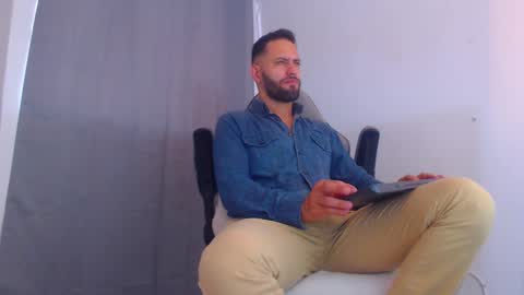 esteban online show from 01/12/25, 07:53