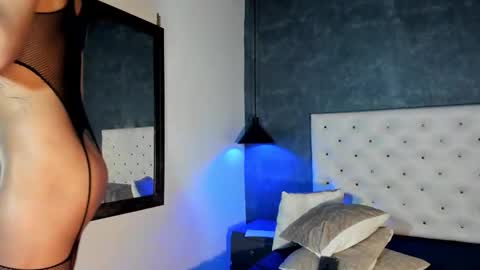 Salome online show from 11/27/25, 02:19