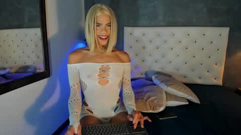 Salome online show from 02/04/26, 03:12