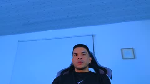 Snapshot of esteban_de_louise chatting on 07/14/26, 11:38 ESTEBAN online show from 07/14/26, 11:38