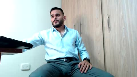 Snapshot of esteban_fer chatting on 01/06/25, 05:30 Esteban Fernandez online show from 01/06/25, 05:30