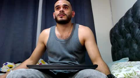 Snapshot of esteban_fer chatting on 01/15/25, 05:19 Esteban Fernandez online show from 01/15/25, 05:19