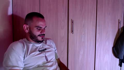 Snapshot of esteban_fer chatting on 02/23/25, 04:50 Esteban Fernandez online show from 02/23/25, 04:50