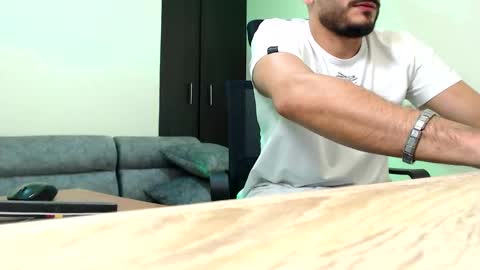 Esteban Fernandez online show from 11/18/25, 07:07