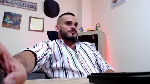 Snapshot of esteban_fer chatting on 03/20/26, 04:06 Esteban Fernandez online show from 03/20/26, 04:06