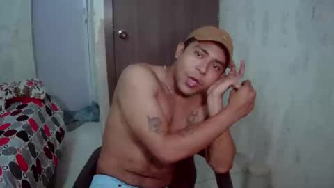 Snapshot of esteban_verg chatting on 05/16/26, 03:33 wailer1996 online show from 05/16/26, 03:33