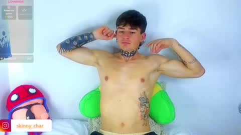 Snapshot of estebanchar_ chatting on 01/17/25, 03:22 Esteban independent model online show from 01/17/25, 03:22