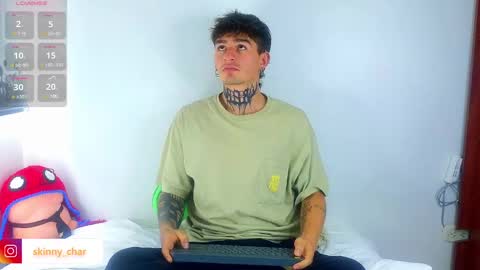 Snapshot of estebanchar_ chatting on 01/23/25, 04:26 Esteban independent model online show from 01/23/25, 04:26