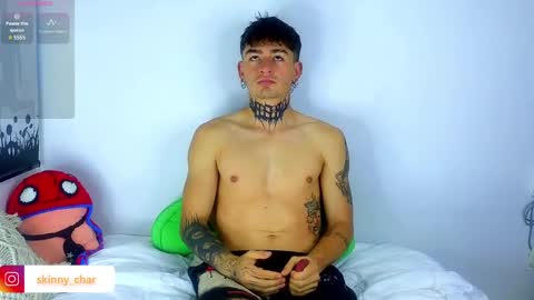 Snapshot of estebanchar_ chatting on 01/28/25, 11:17 Esteban independent model online show from 01/28/25, 11:17