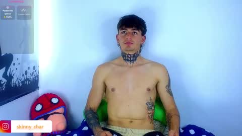 Snapshot of estebanchar_ chatting on 02/19/25, 05:38 Esteban independent model online show from 02/19/25, 05:38