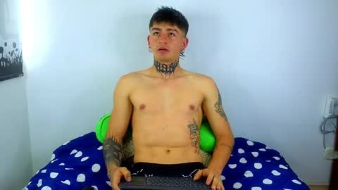 Snapshot of estebanchar_ chatting on 02/28/25, 09:12 Esteban independent model online show from 02/28/25, 09:12