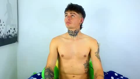 Snapshot of estebanchar_ chatting on 03/01/25, 01:53 Esteban independent model online show from 03/01/25, 01:53