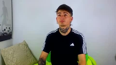 Snapshot of estebanchar_ chatting on 03/05/25, 10:22 Esteban independent model online show from 03/05/25, 10:22