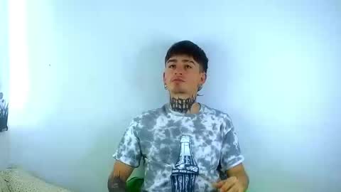 Snapshot of estebanchar_ chatting on 03/06/25, 02:40 Esteban independent model online show from 03/06/25, 02:40