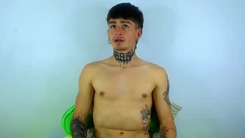 Snapshot of estebanchar_ chatting on 03/06/25, 11:09 Esteban independent model online show from 03/06/25, 11:09