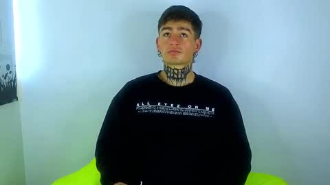 Snapshot of estebanchar_ chatting on 03/10/25, 12:15 Esteban independent model online show from 03/10/25, 12:15