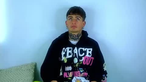 Snapshot of estebanchar_ chatting on 03/12/25, 12:15 Esteban independent model online show from 03/12/25, 12:15