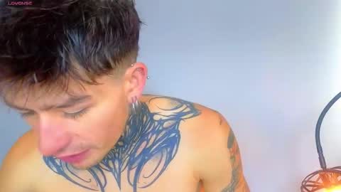 Snapshot of estebanchar_ chatting on 11/10/25, 12:37 Esteban independent model online show from 11/10/25, 12:37