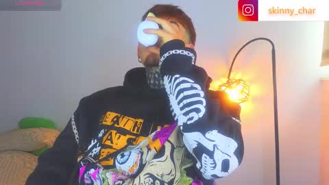 Snapshot of estebanchar_ chatting on 12/16/25, 01:27 Esteban independent model online show from 12/16/25, 01:27