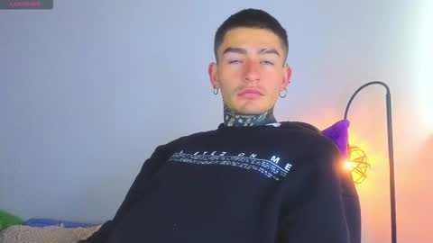 Snapshot of estebanchar_ chatting on 02/12/26, 01:17 Esteban independent model online show from 02/12/26, 01:17