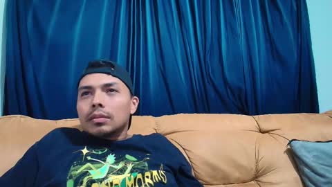 Snapshot of estebancot0314 chatting on 12/22/25, 06:43 Esteban online show from 12/22/25, 06:43