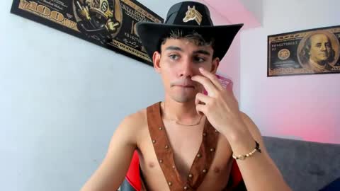 Snapshot of estebanperez_ chatting on 12/30/24, 12:20 Esteban online show from 12/30/24, 12:20