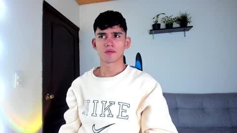 Snapshot of estebanperez_ chatting on 01/23/25, 01:02 Esteban online show from 01/23/25, 01:02