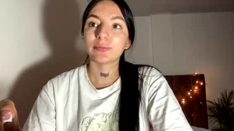 Snapshot of estefa1 chatting on 04/03/26, 06:33 estefa1 online show from 04/03/26, 06:33