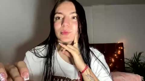 Snapshot of estefa1 chatting on 04/04/26, 05:16 estefa1 online show from 04/04/26, 05:16