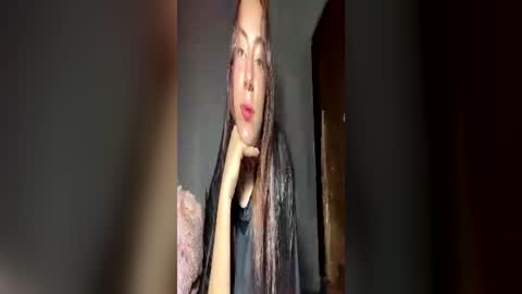 Snapshot of estefa1 chatting on 06/18/26, 06:35 estefa1 online show from 06/18/26, 06:35