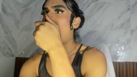 Snapshot of estefani_robles chatting on 06/21/26, 12:57 estefani robles online show from 06/21/26, 12:57