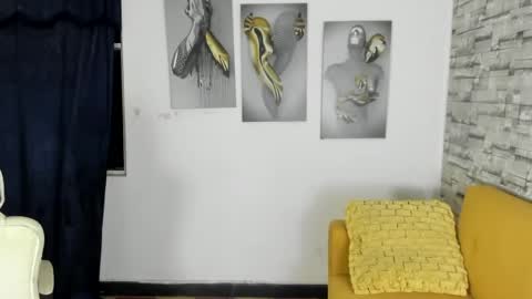 Snapshot of estefani_robles chatting on 07/04/26, 12:50 estefani robles online show from 07/04/26, 12:50