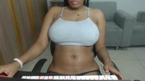 Snapshot of estefania_starlovee chatting on 10/23/25, 10:30 estefania_starlovee online show from 10/23/25, 10:30