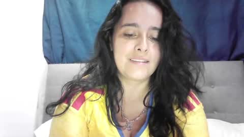 estefany_magic online show from 07/04/26, 03:56
