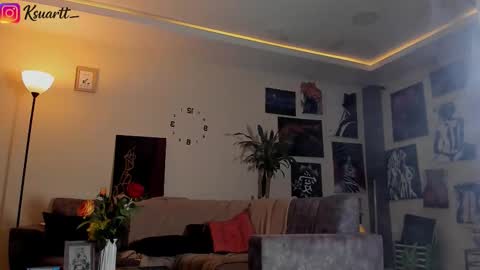 Snapshot of estefy_arroyo1 chatting on 02/20/26, 06:19 estefy_arroyo1 online show from 02/20/26, 06:19