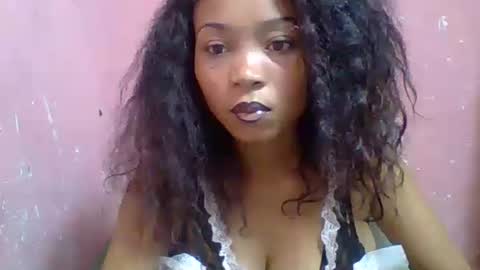 estelah20 online show from 10/08/25, 06:00