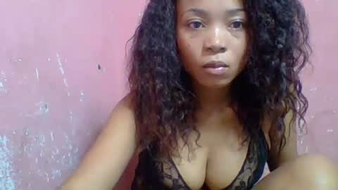 estelah20 online show from 10/15/25, 07:19