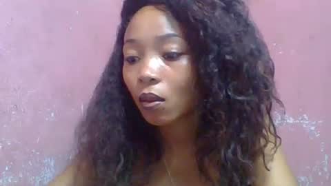 estelah20 online show from 11/03/25, 06:25