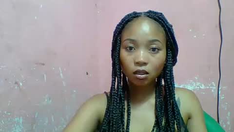 estelah20 online show from 11/12/25, 02:17