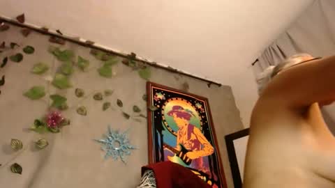 Snapshot of estelamaris1 chatting on 01/06/25, 12:27 estelamaris online show from 01/06/25, 12:27