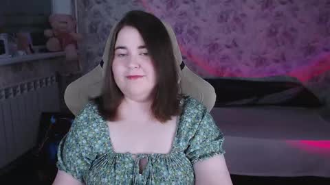 estelle_hicks online show from 04/28/26, 06:57