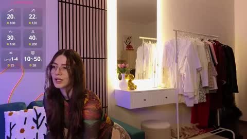 Ester online show from 03/07/25, 09:38