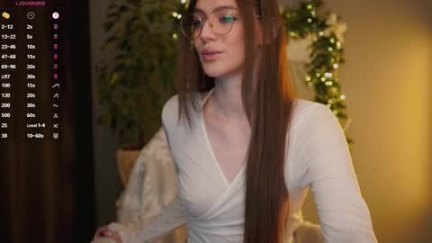 Ester online show from 12/20/25, 02:40