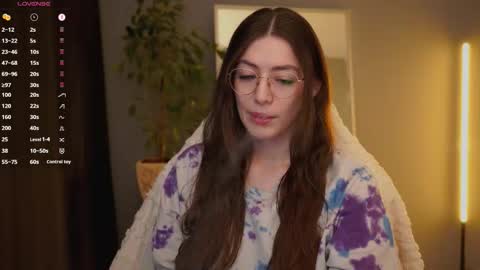 Snapshot of ester_hill chatting on 02/18/26, 02:29 Ester online show from 02/18/26, 02:29