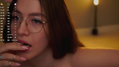 Snapshot of ester_hill chatting on 03/11/26, 04:29 Ester online show from 03/11/26, 04:29