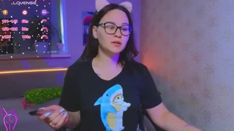 EsterPlayful online show from 09/19/25, 12:28