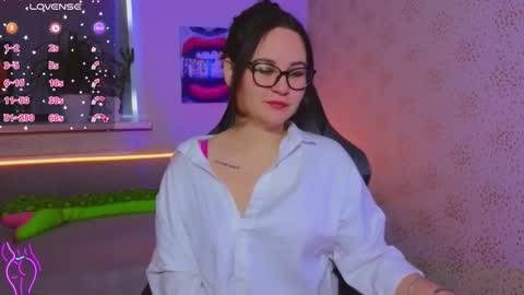 EsterPlayful online show from 10/15/25, 09:09