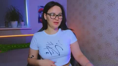 EsterPlayful online show from 11/03/25, 10:27