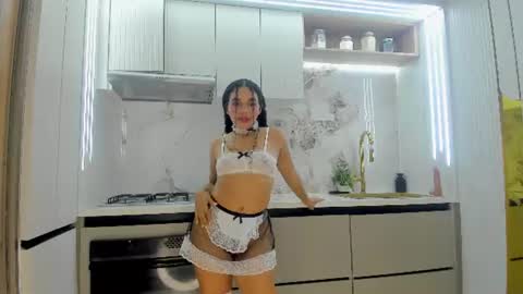Snapshot of esther_sofia chatting on 07/08/26, 08:35 esther online show from 07/08/26, 08:35