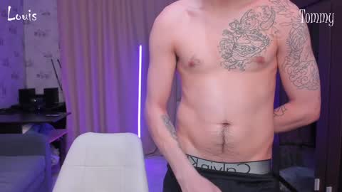 Snapshot of esthetics_boys chatting on 12/16/24, 06:21 LOUIS online show from 12/16/24, 06:21